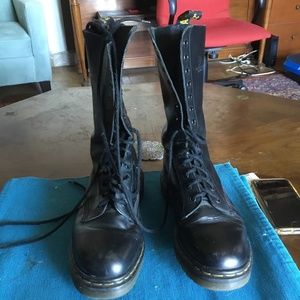 Black leather Dr Martens boots UK size 7